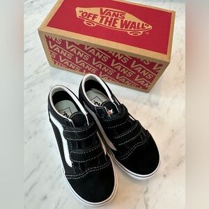 Vans Old Skool V Shoes Toddler 8.5 (NWT)